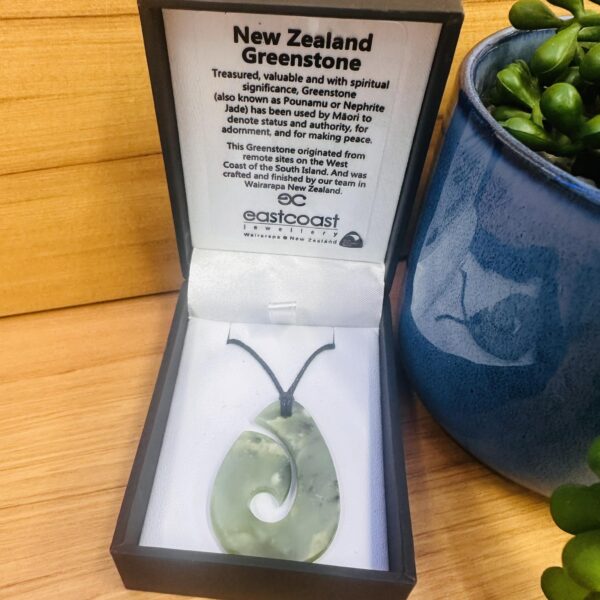 NZ Greenstone Hei Matau - Boxed