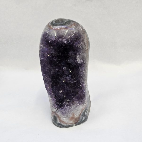 Amethyst upright 1.02kg