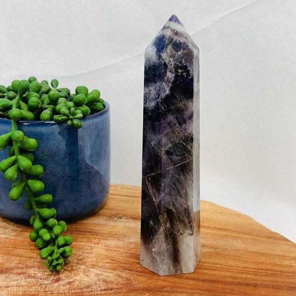 Chevron Amethyst Tower 16cm