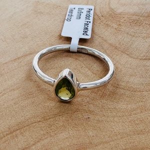 Peridot Ring sz US9