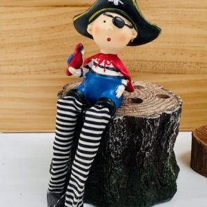 Sitting Pirate Parrot